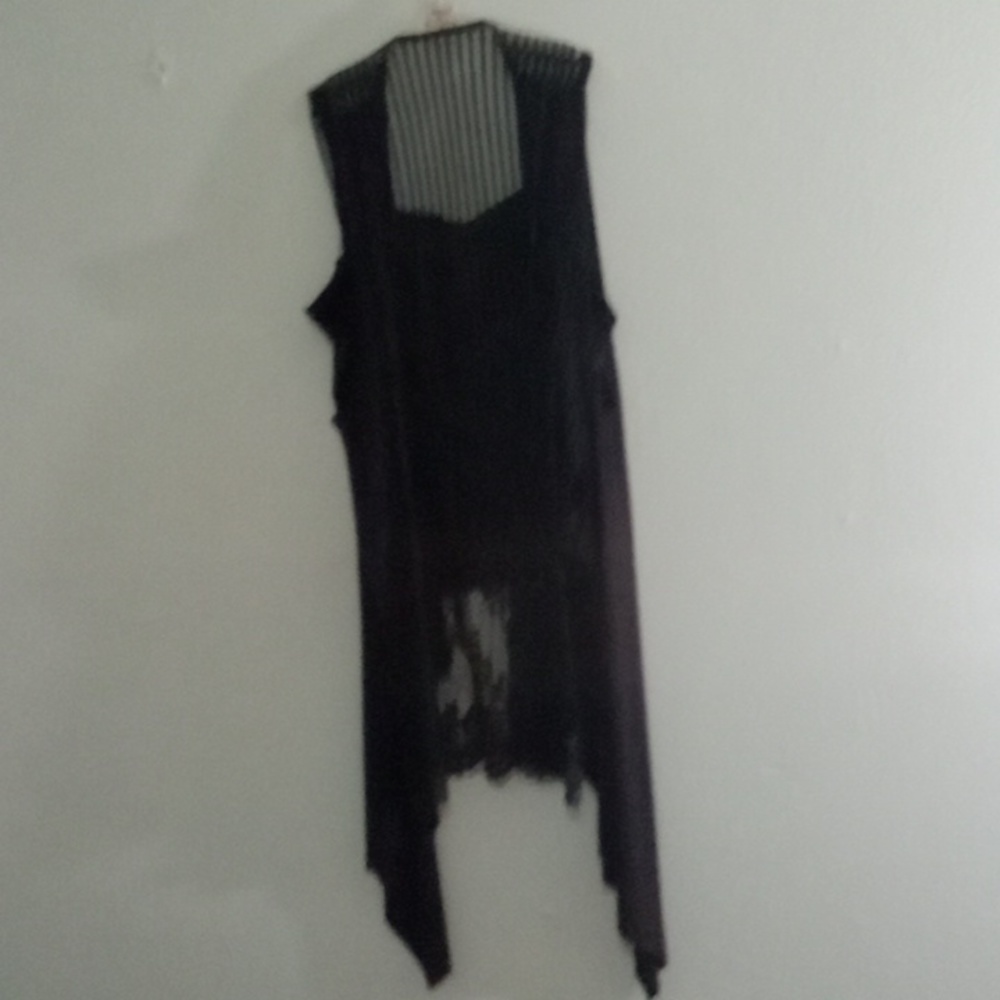 Cape - Picture 3 of 3